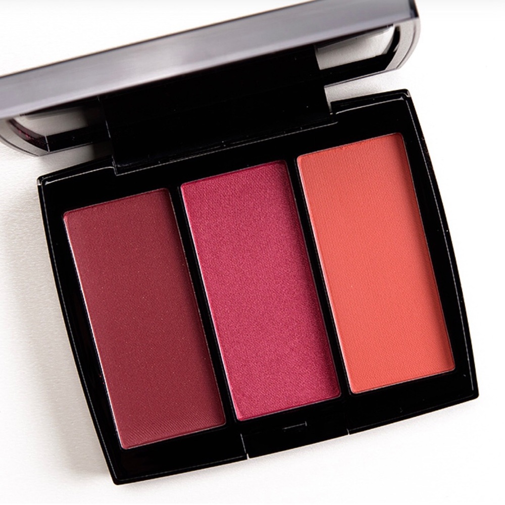 63-ANASTASIA BEVERLY HILLS BLUSH TRIO BERRY ADORE